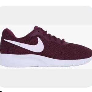 Nike Tanjun Maroon Sneakers Size 8 Gently Worn